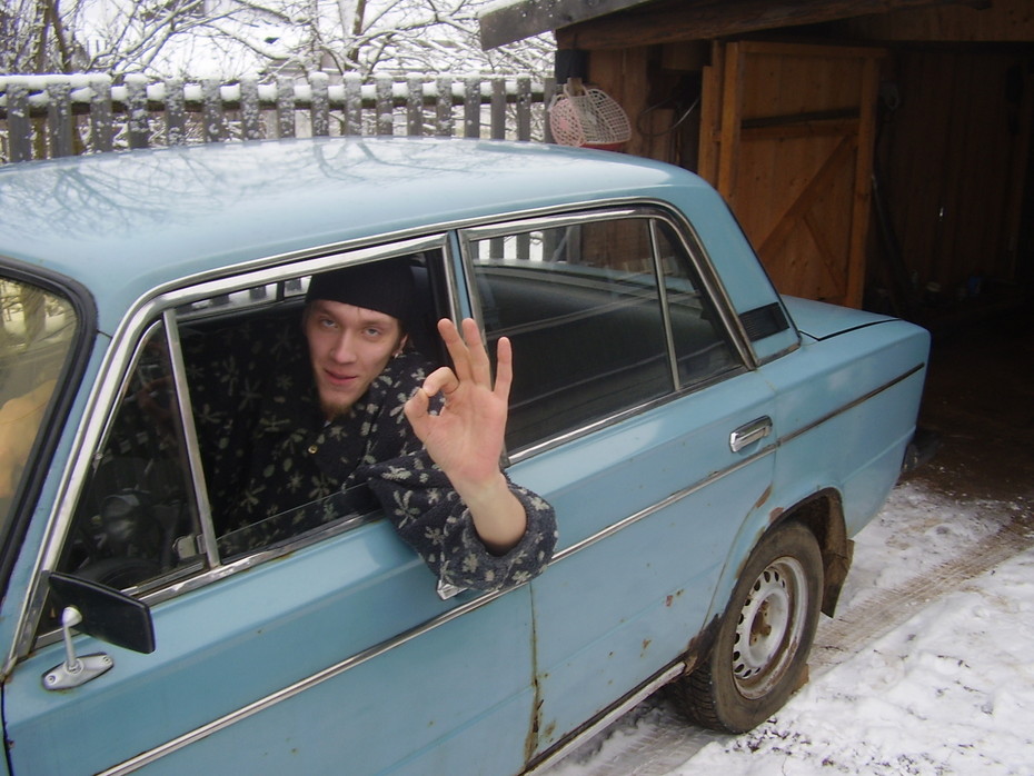 2007-03-06 05:48:22: деревенька моя))))  ржавенькая шестёрочка-помоечка