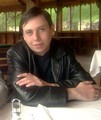 то он на самом деле вот такой парнишка))) (2007-03-23 21:24:20)